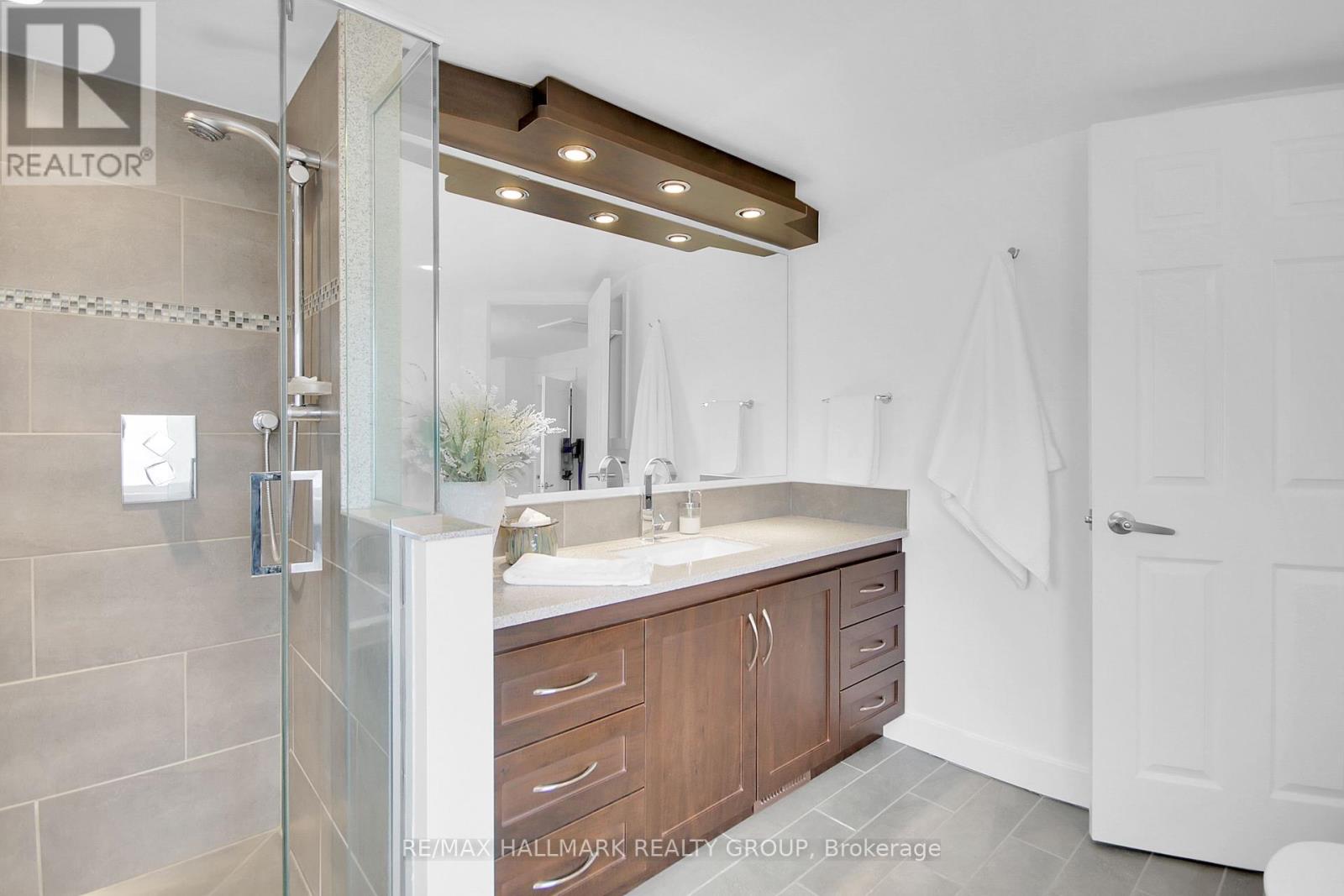 Photo 26 of 20 Arbuckle Crescent, Ottawa ON