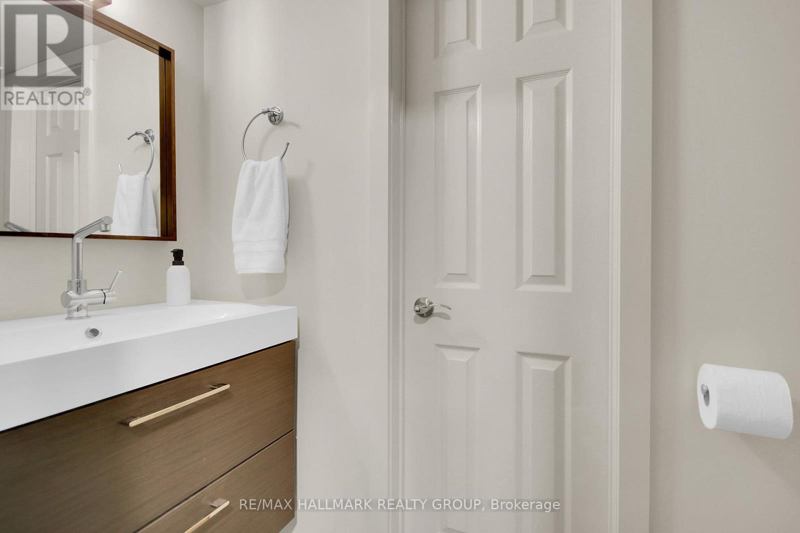 Photo 47 of 20 Arbuckle Crescent, Ottawa ON