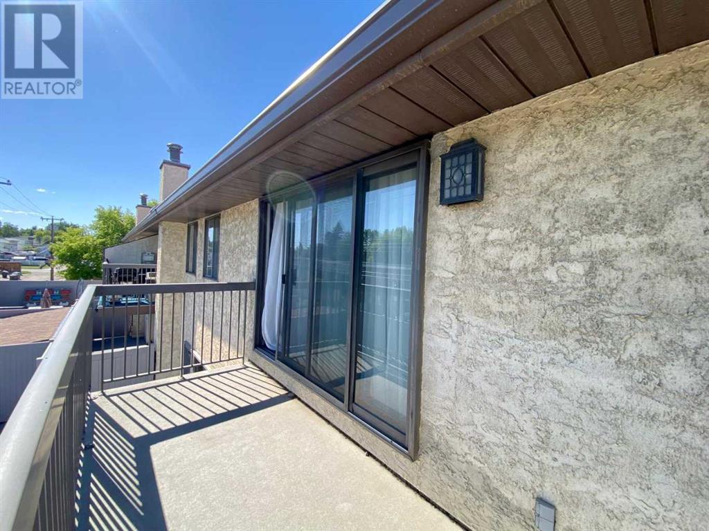 Single Family House for Sale in    Avenue SW Kingsland Calgary 