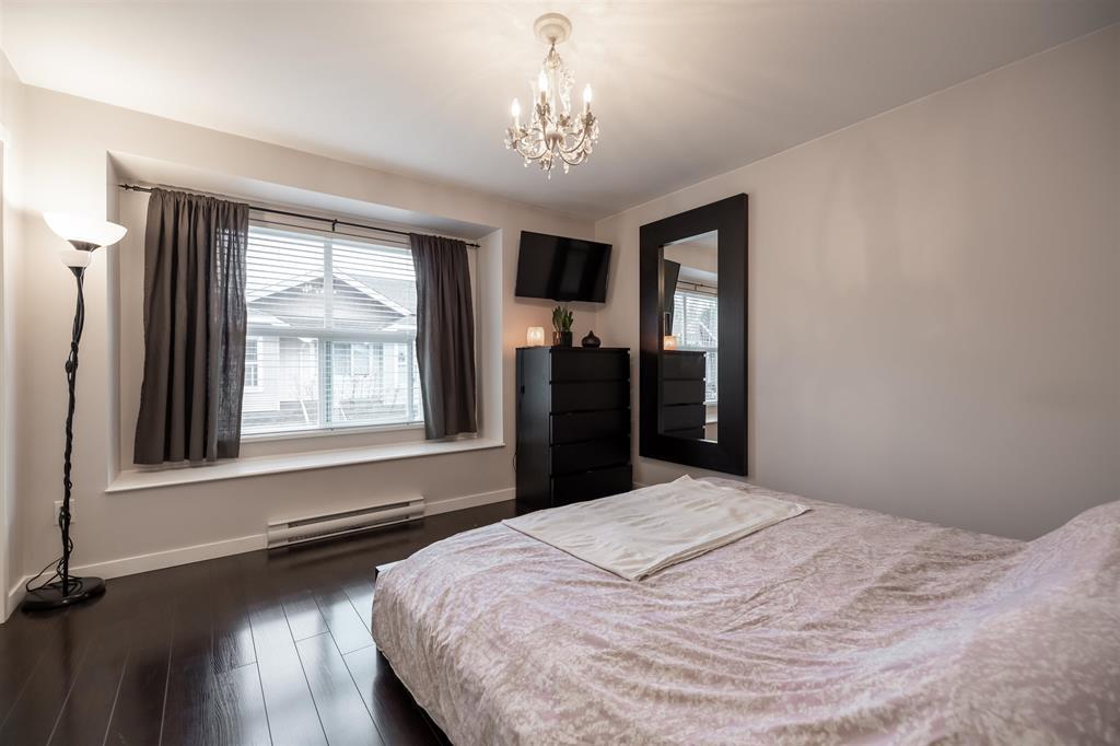 Photo 15 of 37 20460 66 Avenue, Langley BC