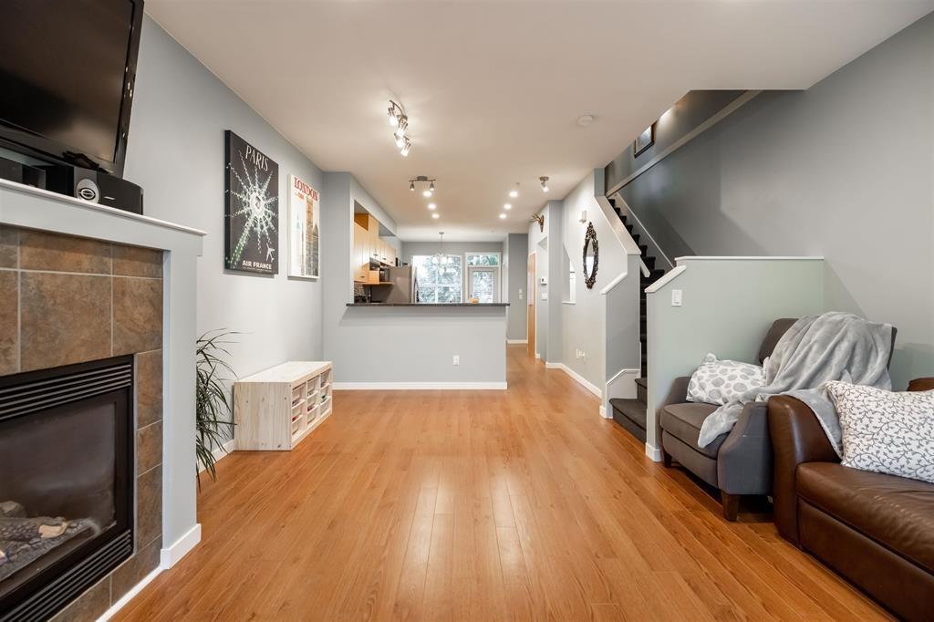 Photo 10 of 37 20460 66 Avenue, Langley BC