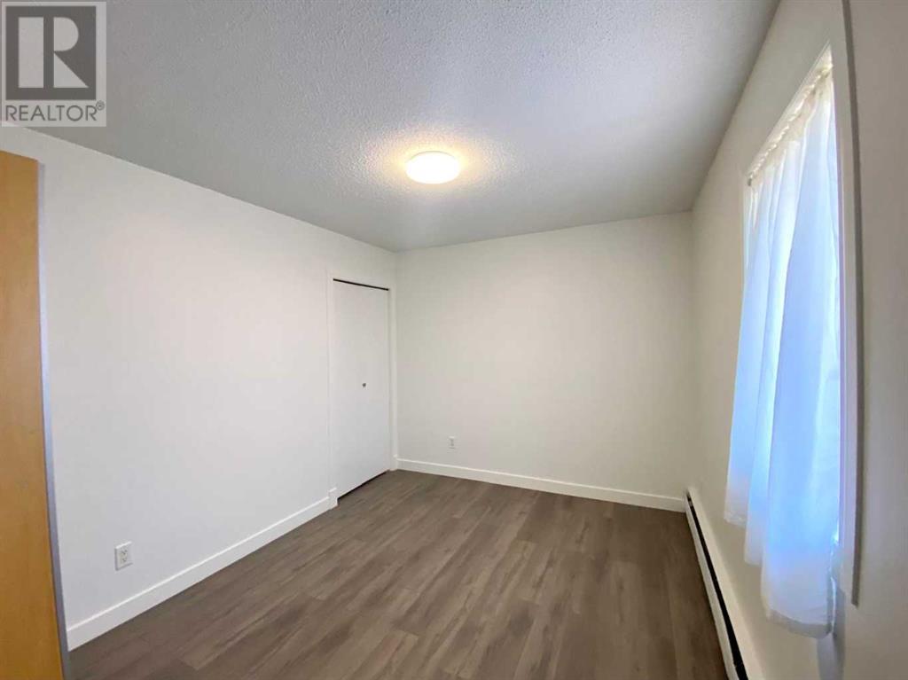Single Family House for Sale in    Avenue SW Kingsland Calgary 