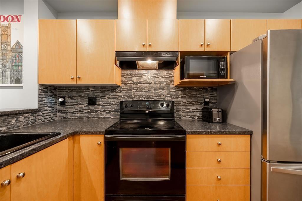 Photo 4 of 37 20460 66 Avenue, Langley BC