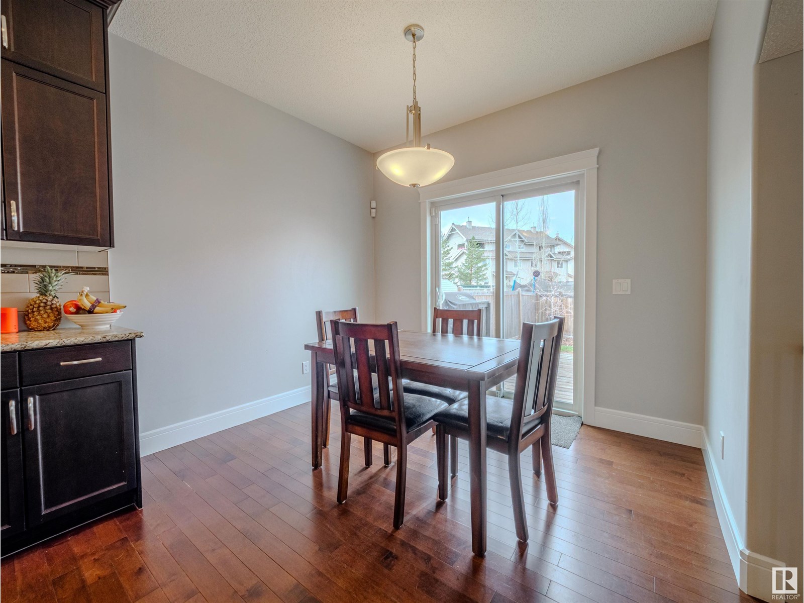 Photo 10 of 11732 18 Av Sw, Edmonton AB