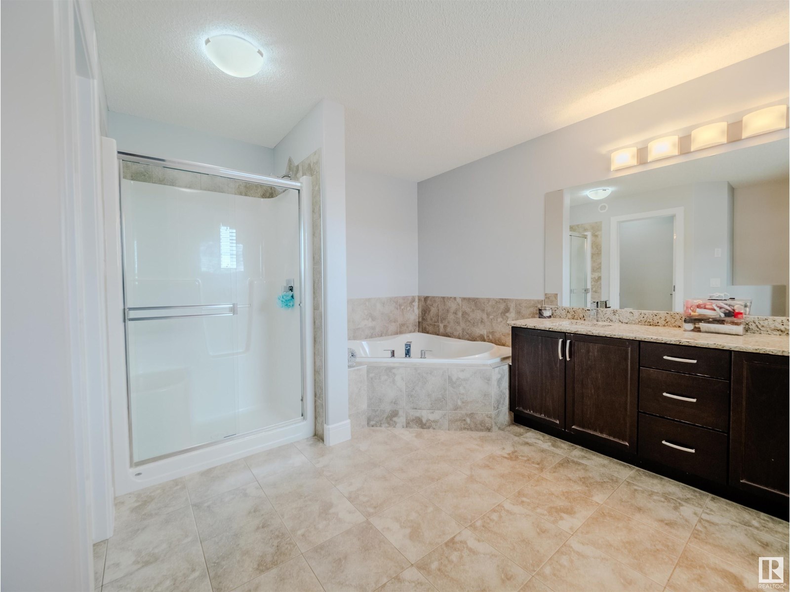 Photo 45 of 11732 18 Av Sw, Edmonton AB