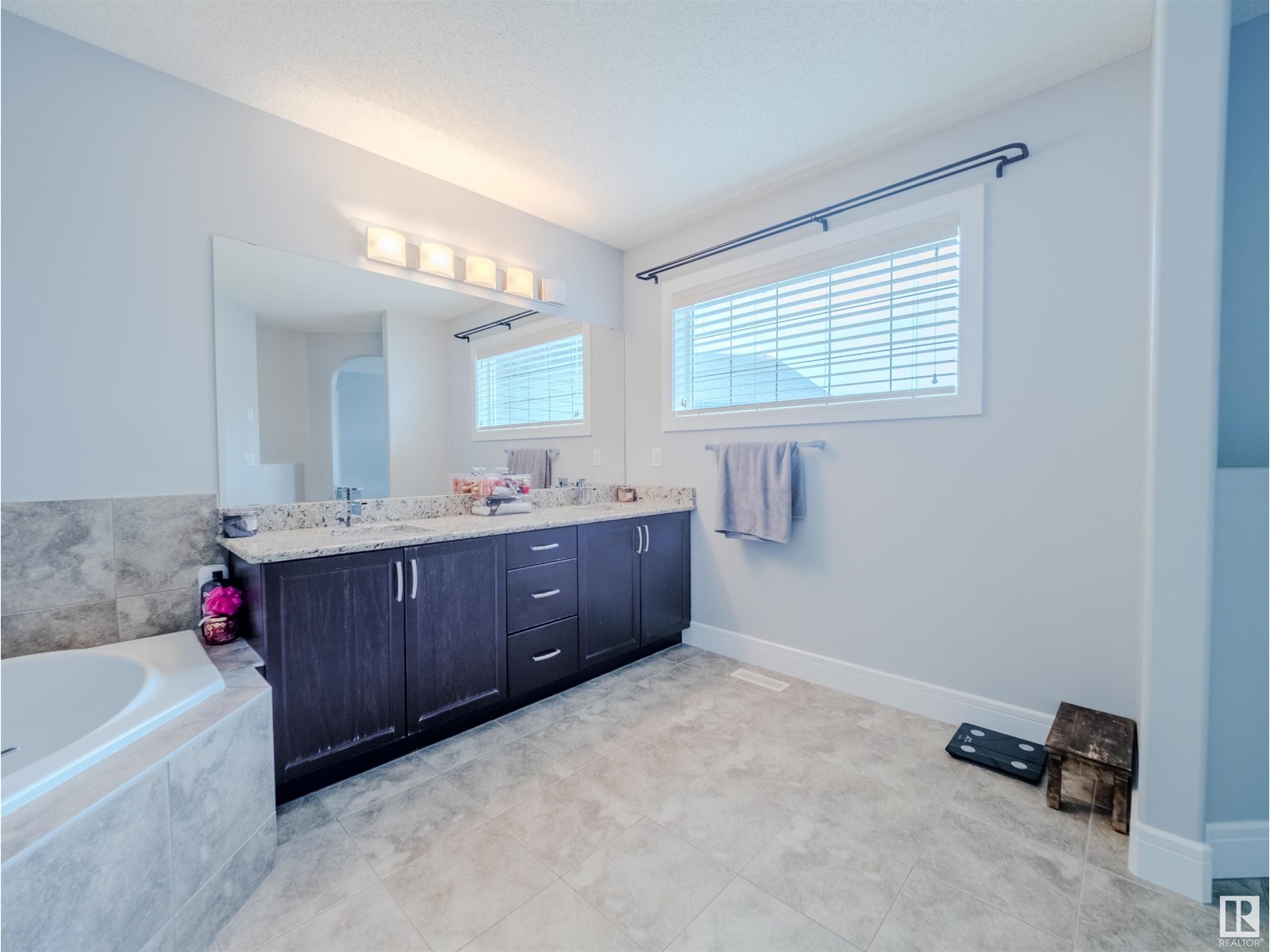Photo 43 of 11732 18 Av Sw, Edmonton AB