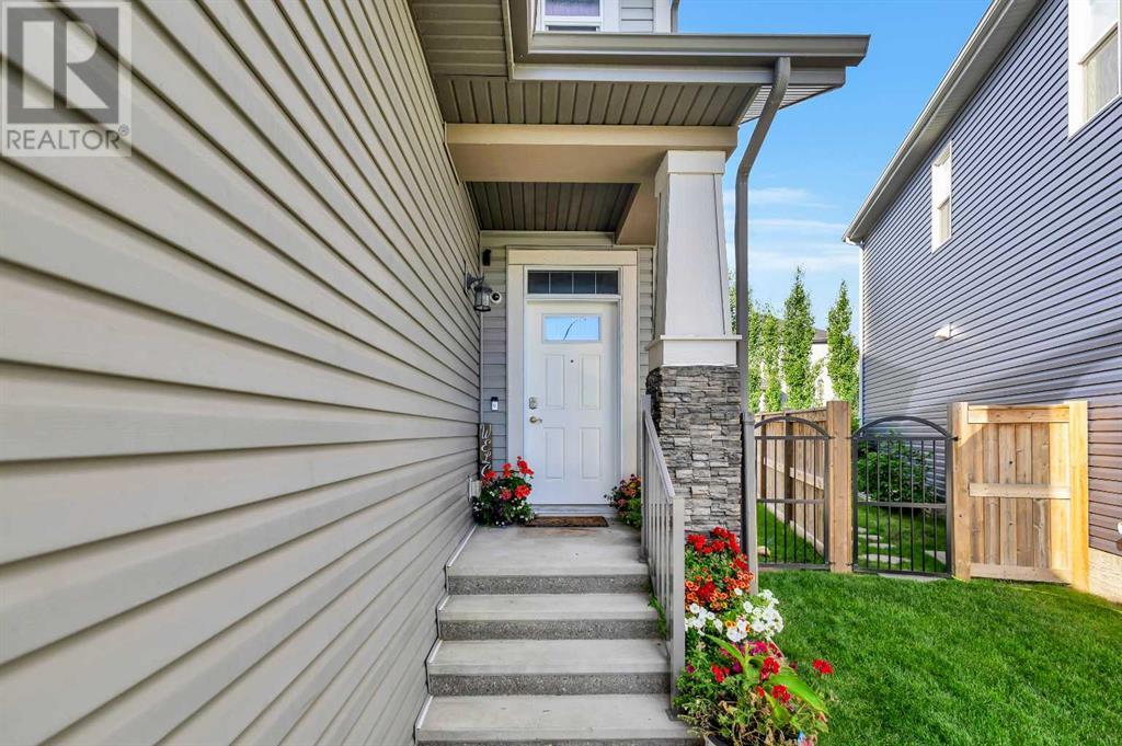 Photo 3 of 216 Copperpond Green Se, Calgary AB