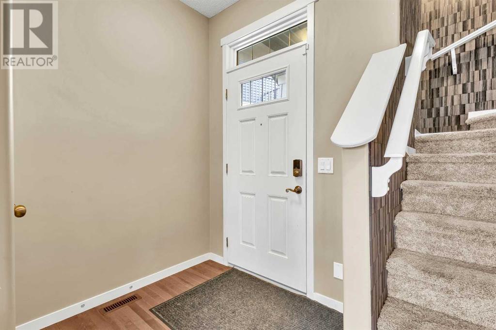 Photo 4 of 216 Copperpond Green Se, Calgary AB