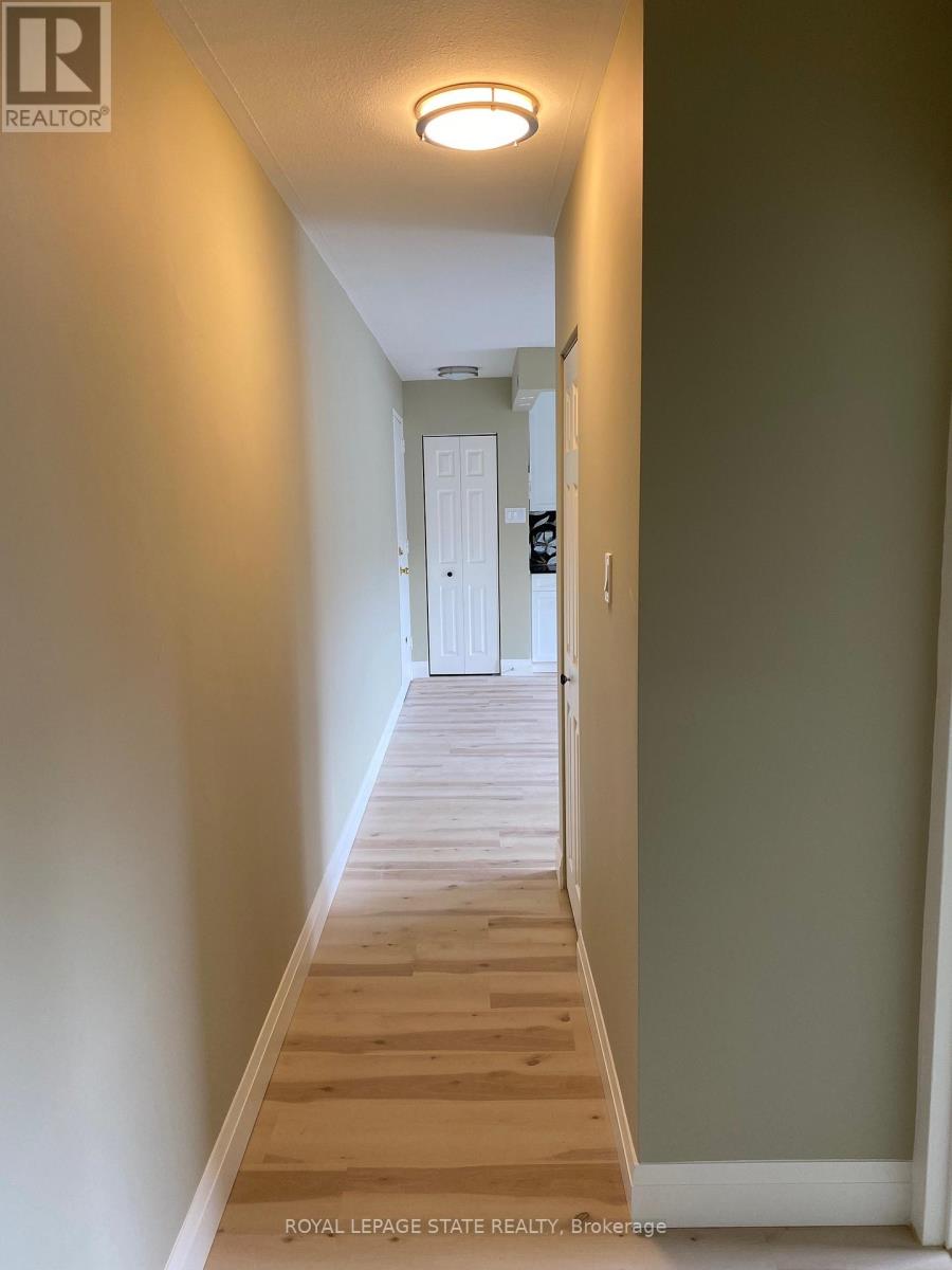 Photo 10 of 303 50 Hilda Avenue, Hamilton ON
