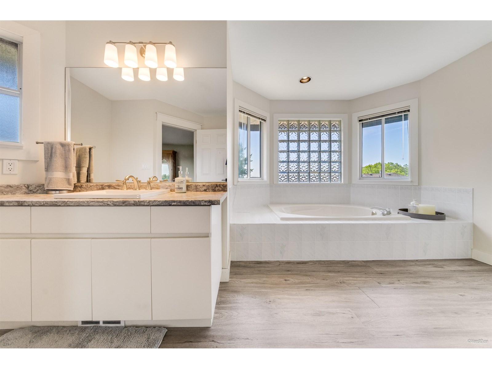 Photo 36 of 21558 84 B Avenue, Langley BC
