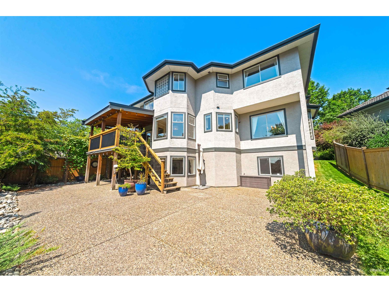 Photo 12 of 21558 84 B Avenue, Langley BC
