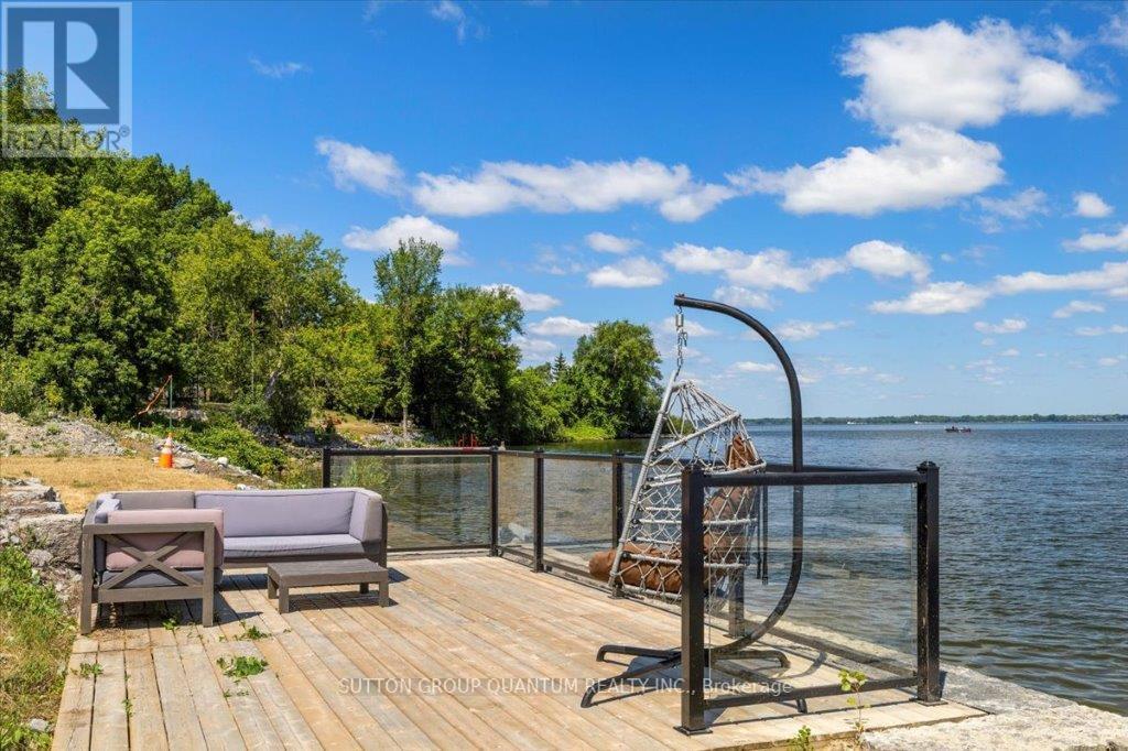 Photo 3 of 34 47 Owen Lane, Prince Edward County ON