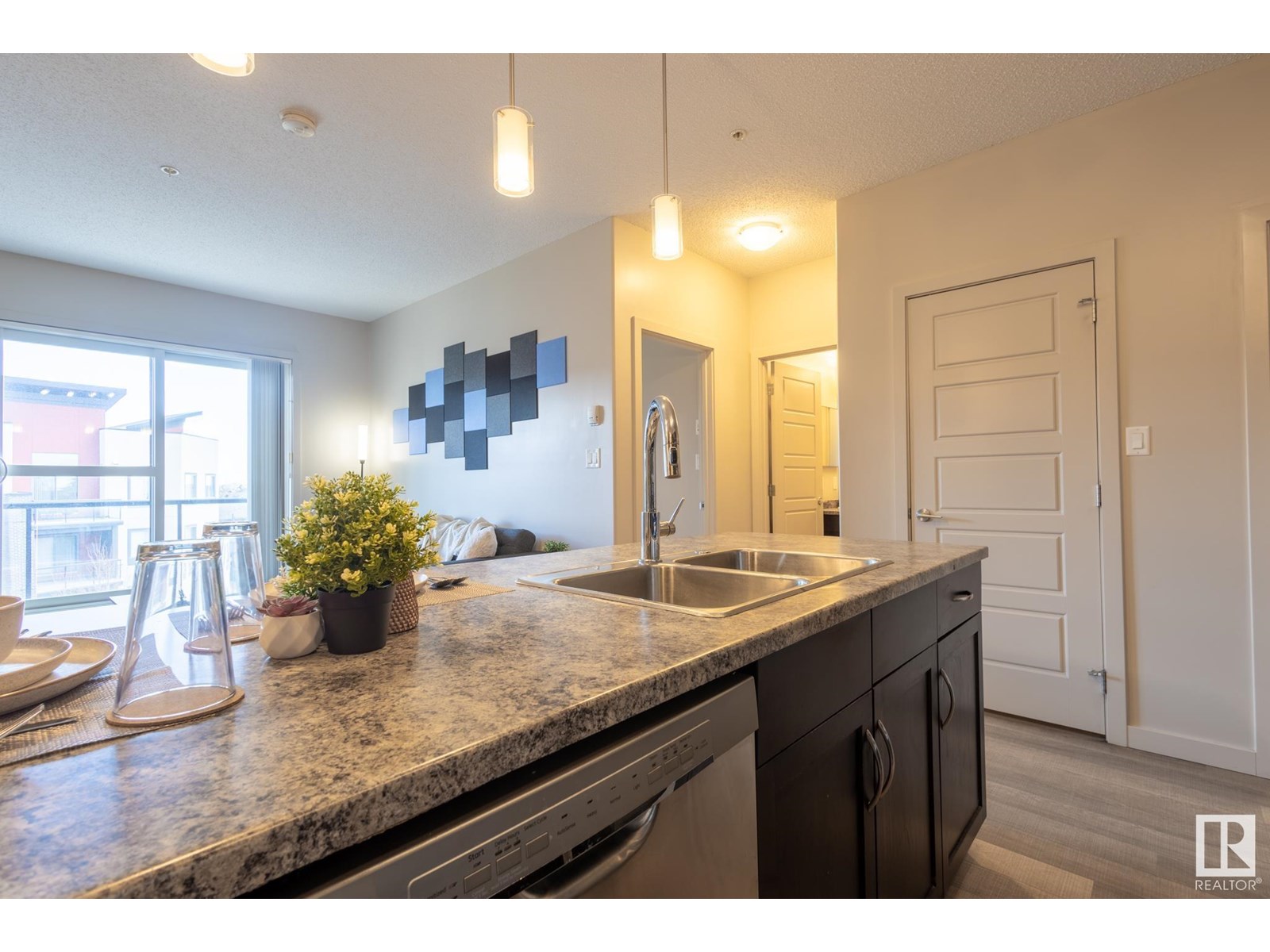 Photo 7 of 403 320 Ambleside Li Sw, Edmonton AB