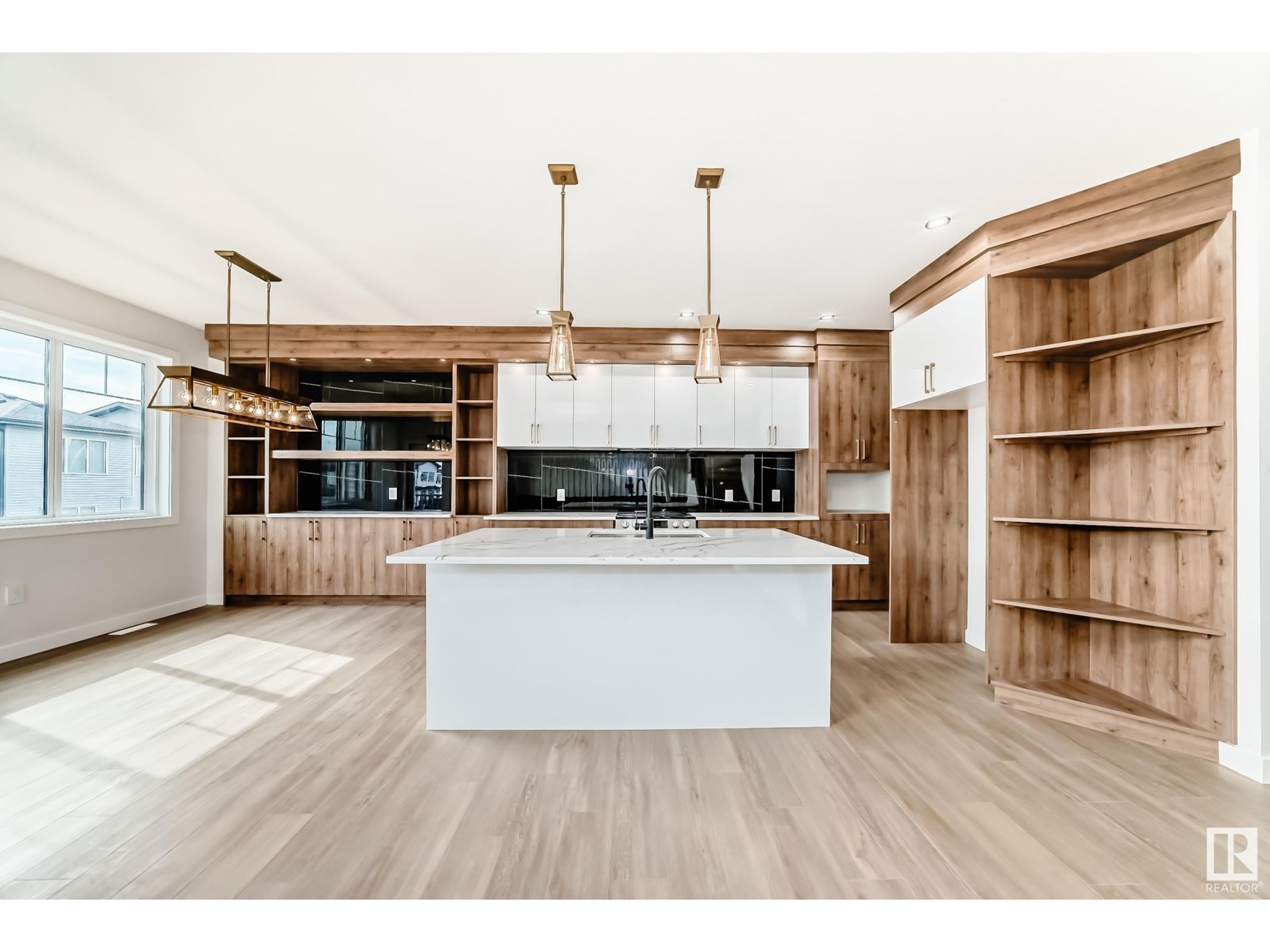Photo 2 of 15 Axelwood Cr, Spruce Grove AB