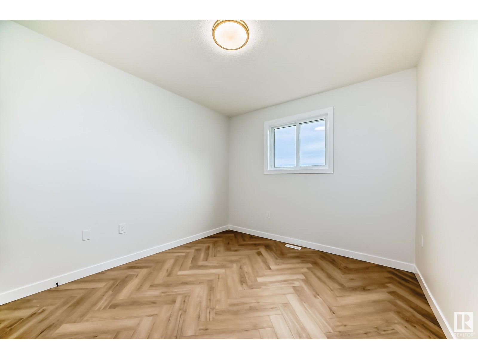 Photo 19 of 15 Axelwood Cr, Spruce Grove AB