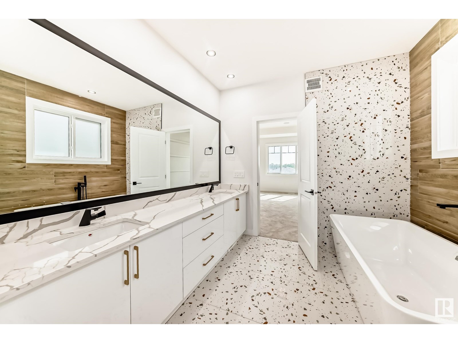Photo 27 of 15 Axelwood Cr, Spruce Grove AB
