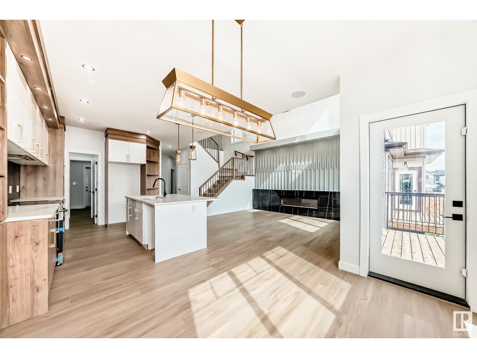 Photo 7 of 15 Axelwood Cr, Spruce Grove AB