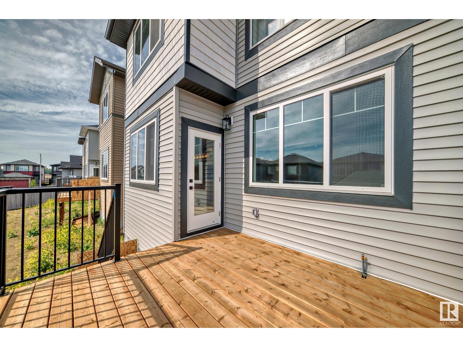 Photo 8 of 15 Axelwood Cr, Spruce Grove AB