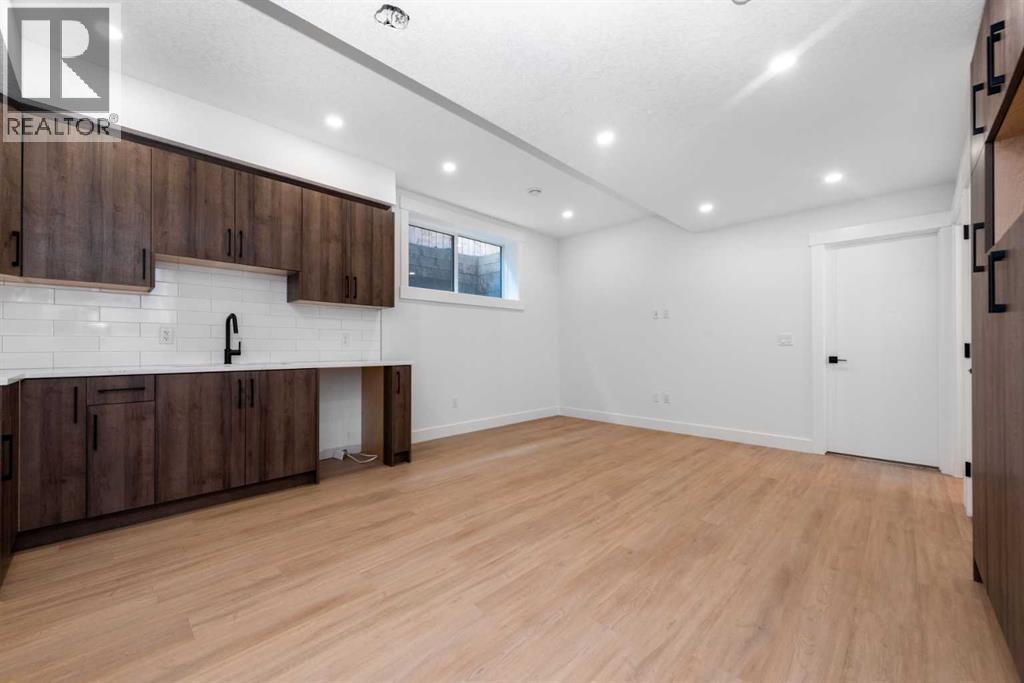Photo 31 of 13 Hartford Place Nw, Calgary AB