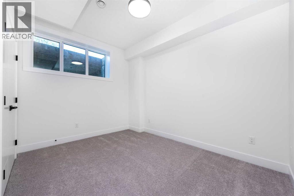 Photo 33 of 13 Hartford Place Nw, Calgary AB