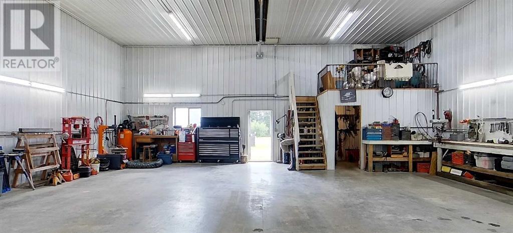 Photo 15 of 710 54 Street S, Edson AB