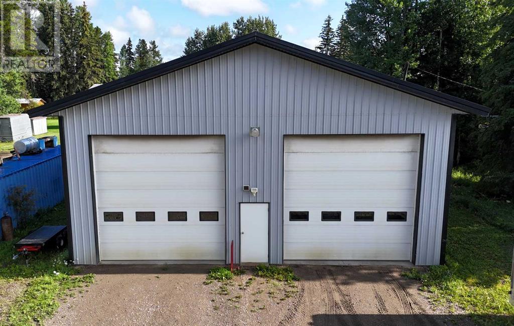 Photo 6 of 710 54 Street S, Edson AB