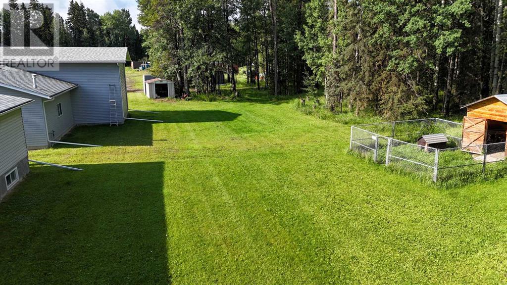 Photo 44 of 710 54 Street S, Edson AB