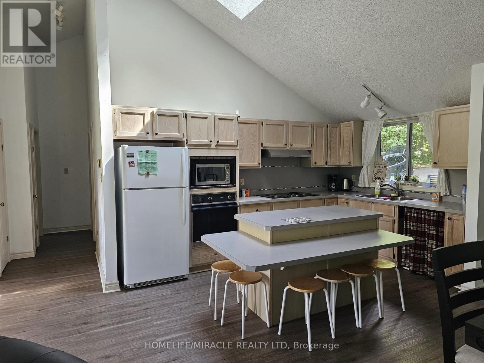 Photo 3 of 1274 Twist Lane, Highlands East ON