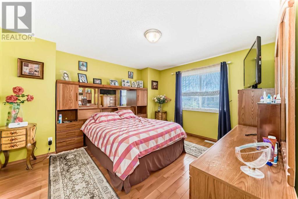 Single Family House for Sale in  Bridlewood Road SW Bridlewood Calgary 