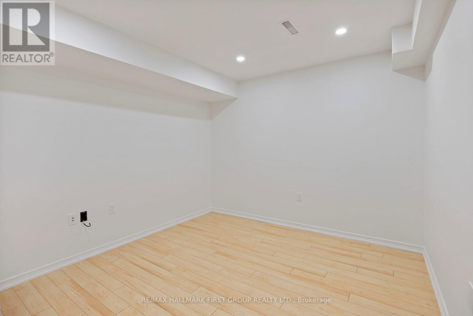 Photo 22 of Bsmt 1230 Oakhill Avenue, Oshawa ON