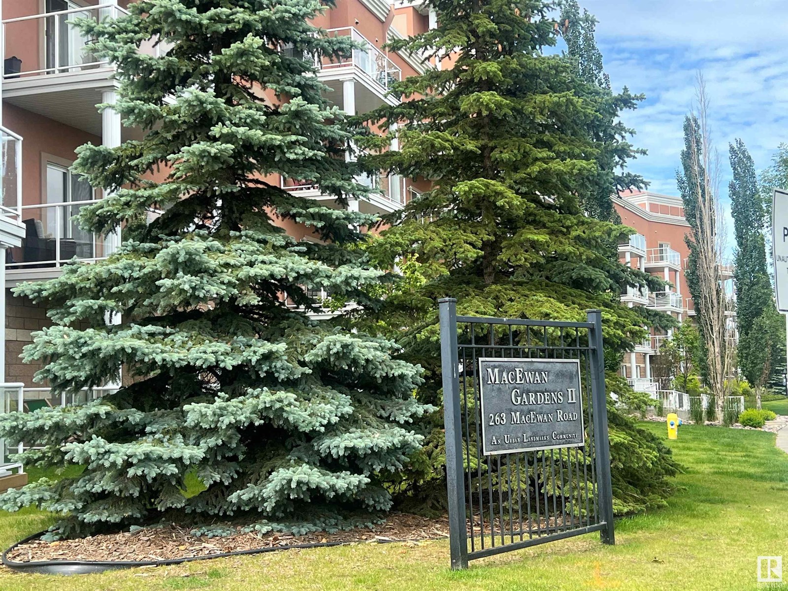 Photo 5 of 417 263 Macewan Rd Sw Sw, Edmonton AB