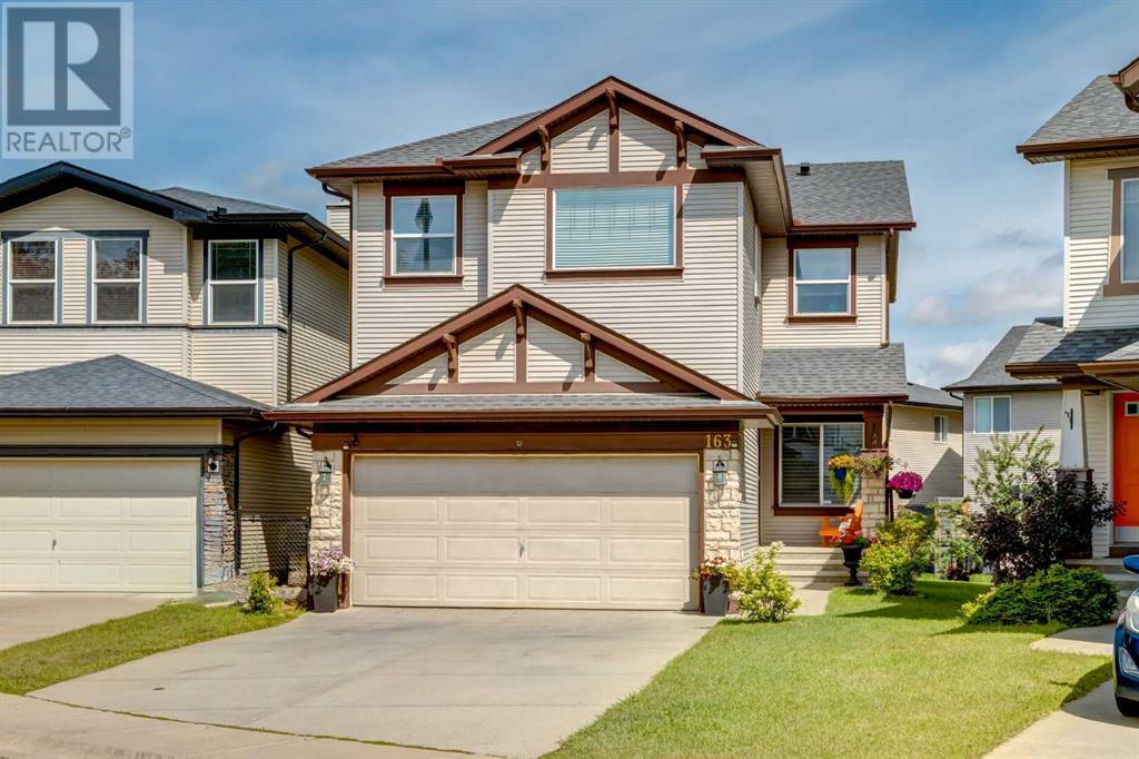 Photo 2 of 163 Cougarstone Court Sw, Calgary AB