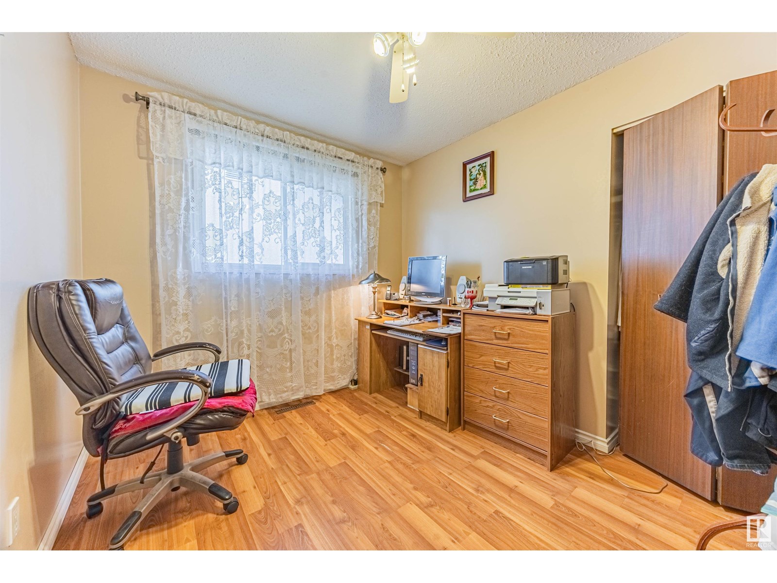 Photo 27 of 14424 65 St Nw, Edmonton AB