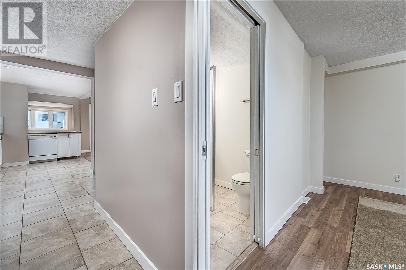 Photo 11 of 1317 Connaught Avenue, Moose Jaw SK