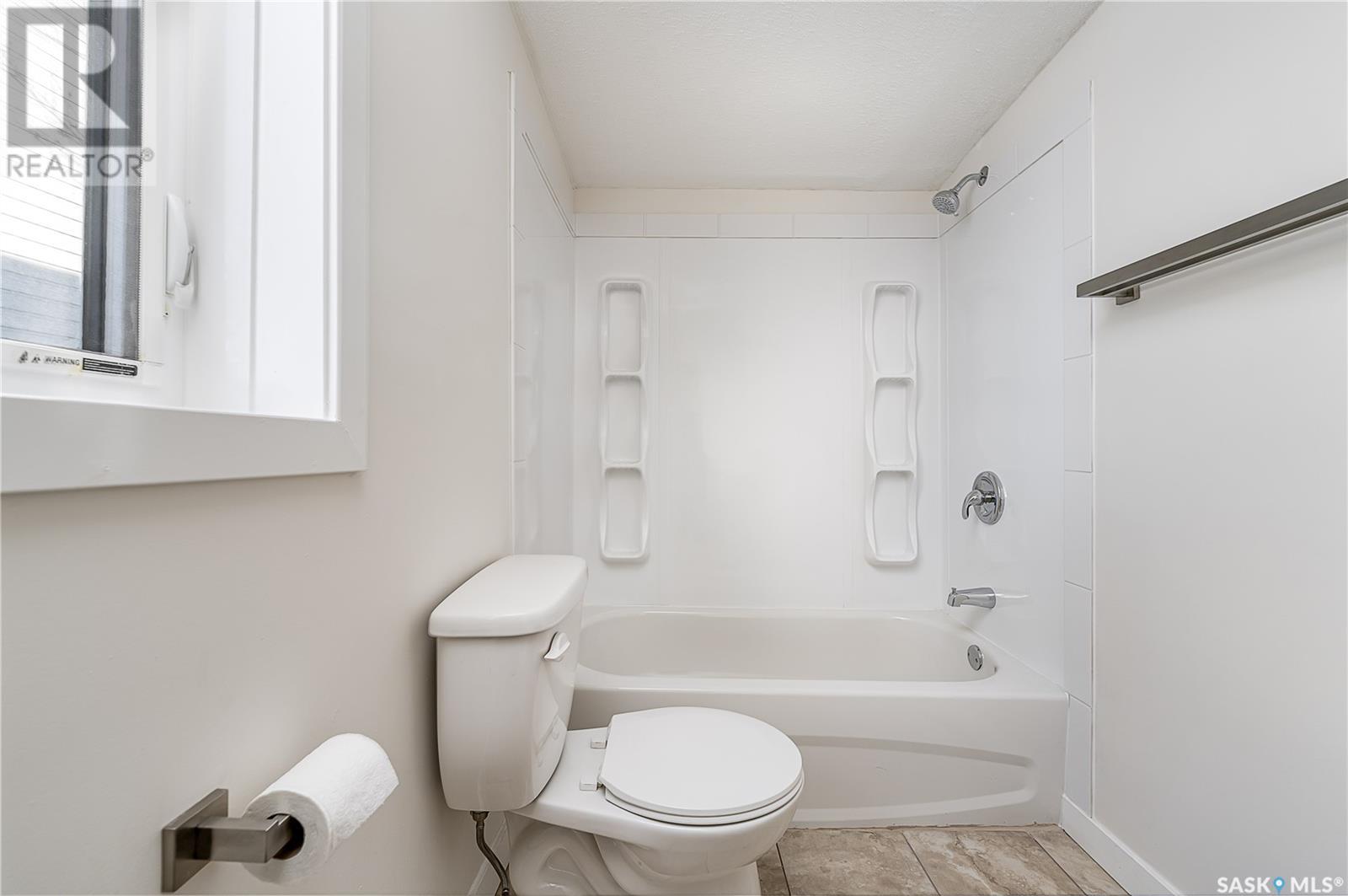 Photo 19 of 1317 Connaught Avenue, Moose Jaw SK