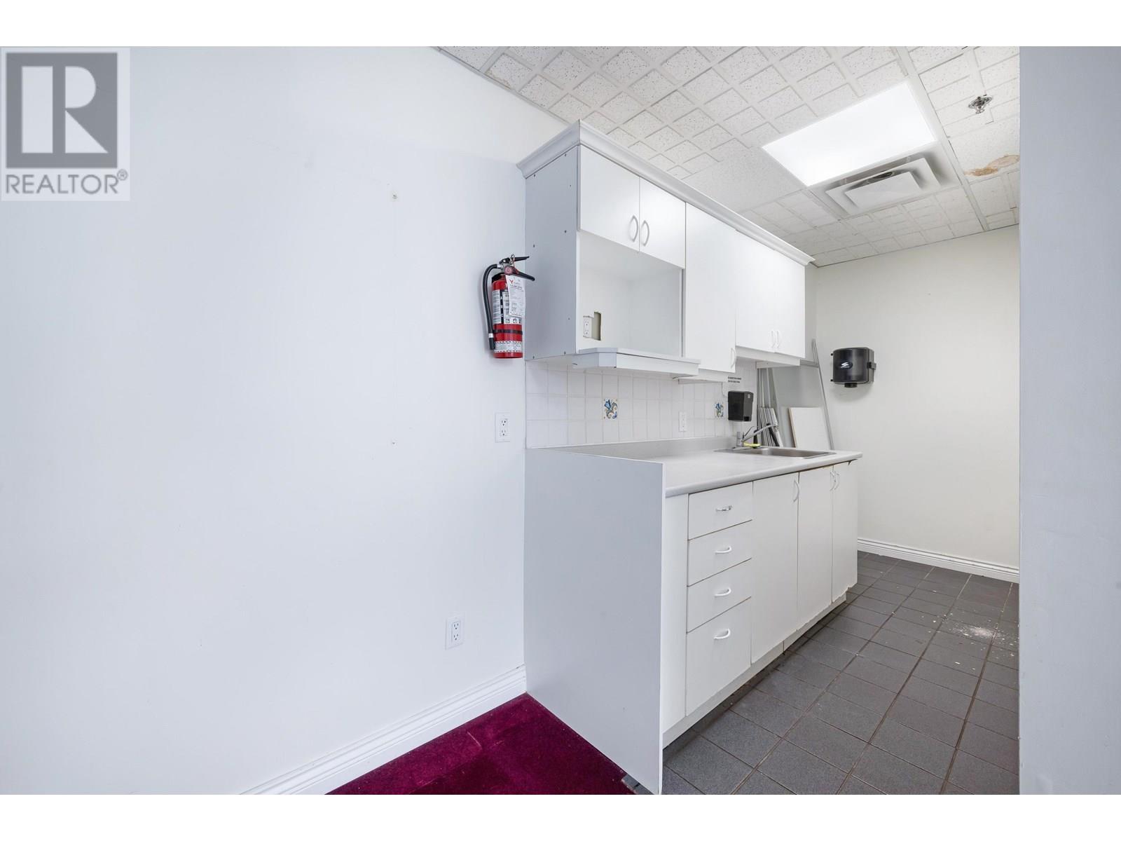 Office for Sale in North Vancouver – 1 11680 LLOYD AVENUE, North Vancouver - Image 9