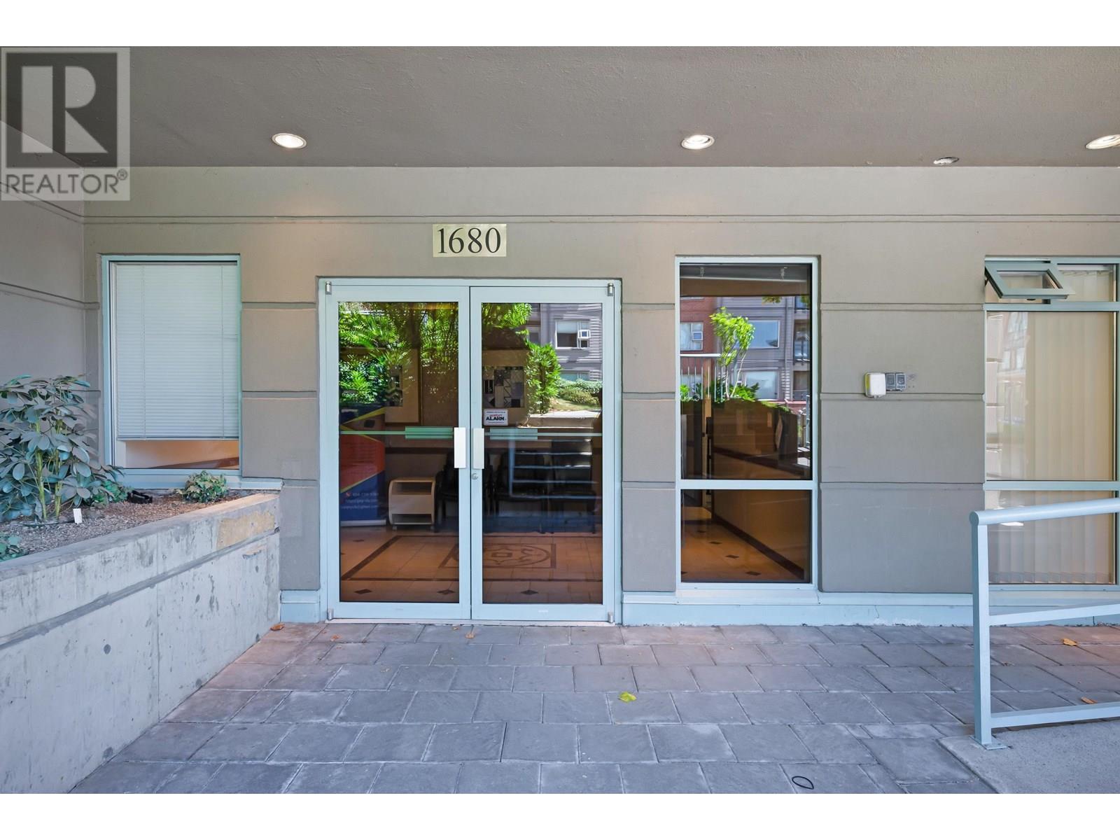 Office for Sale in North Vancouver – 1 11680 LLOYD AVENUE, North Vancouver - Image 6