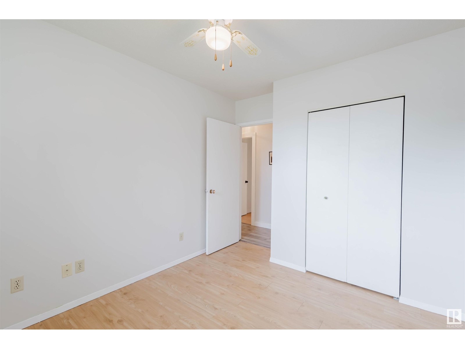 Photo 16 of 10926 153 St Nw, Edmonton AB