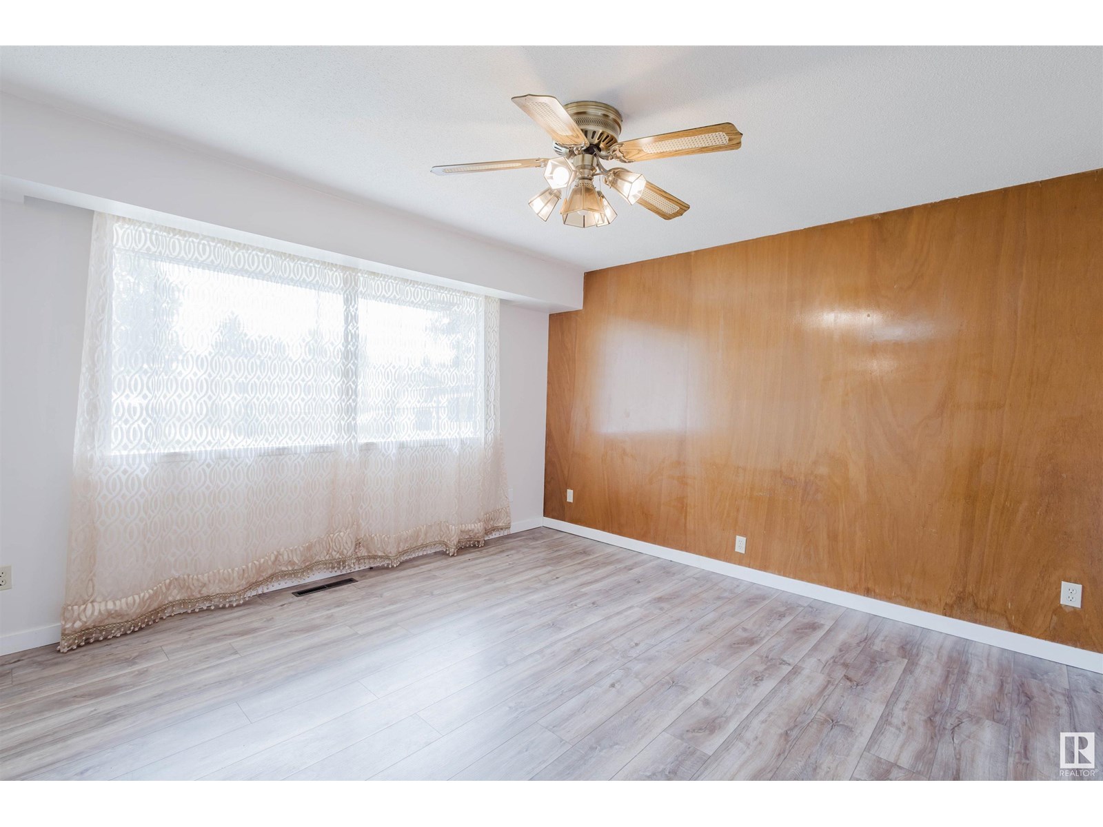 Photo 6 of 10926 153 St Nw, Edmonton AB