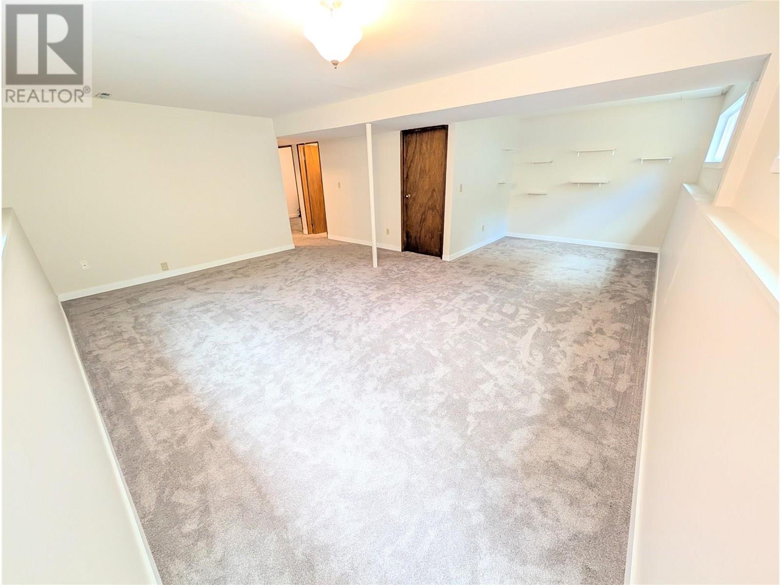 Photo 24 of 1087 Monterey Court, Kelowna BC