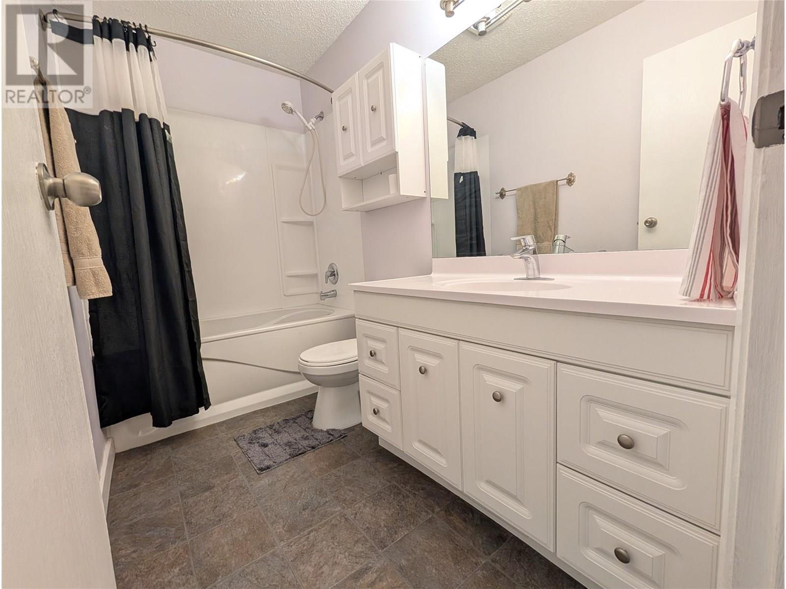 Photo 23 of 1087 Monterey Court, Kelowna BC