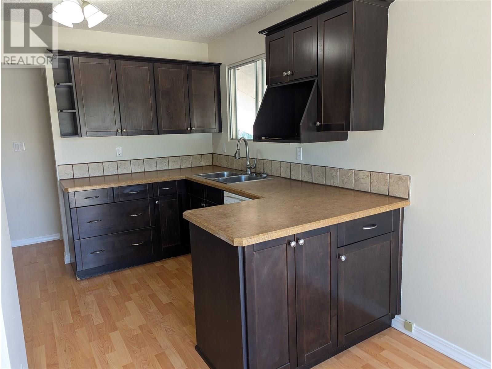 Photo 13 of 1087 Monterey Court, Kelowna BC