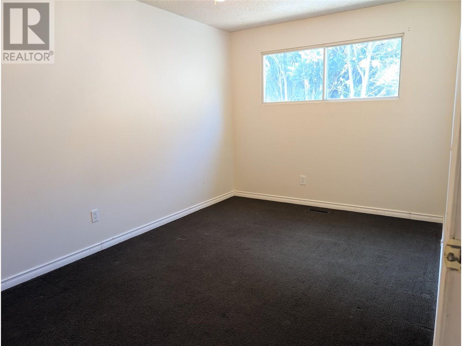Photo 18 of 1087 Monterey Court, Kelowna BC