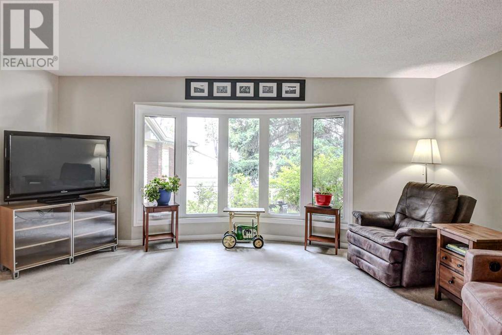 Single Family House for Sale in  Lake Simcoe Close SE Lake Bonavista Calgary 