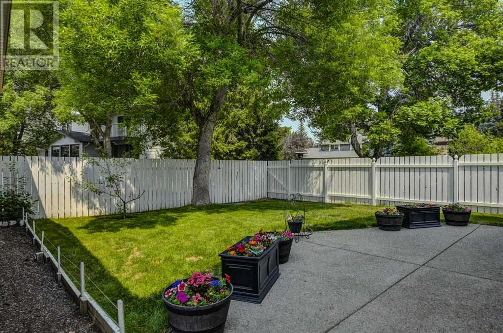 Single Family House for Sale in  Lake Simcoe Close SE Lake Bonavista Calgary 