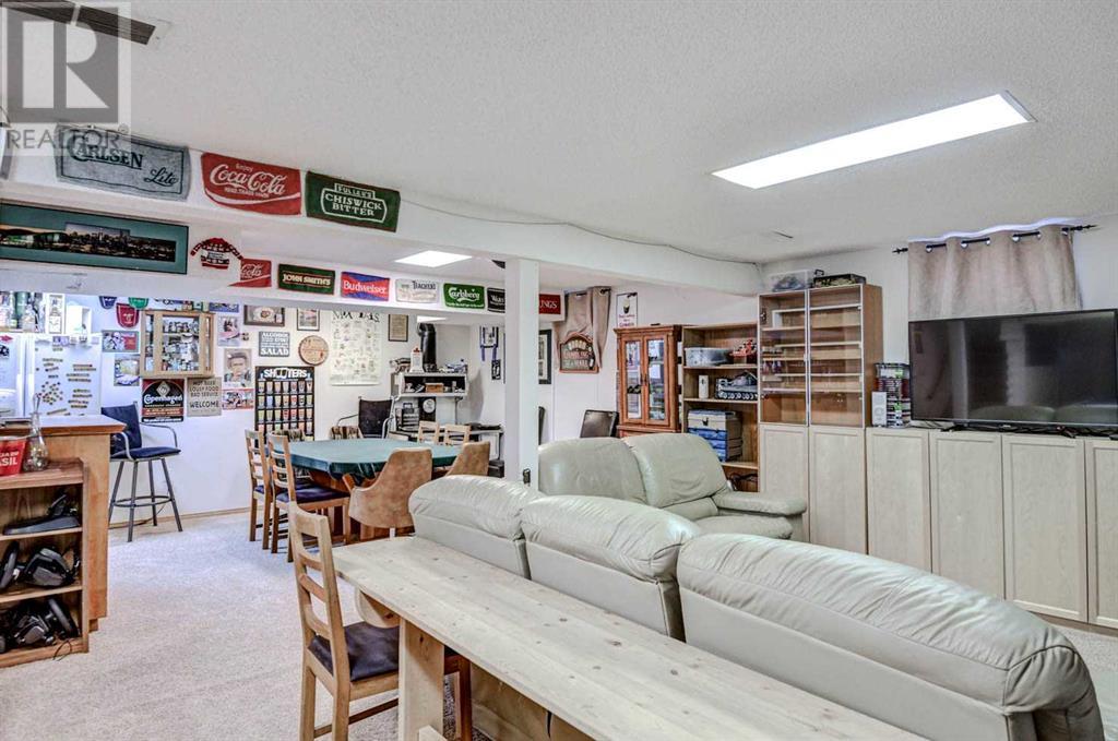 Single Family House for Sale in  Lake Simcoe Close SE Lake Bonavista Calgary 