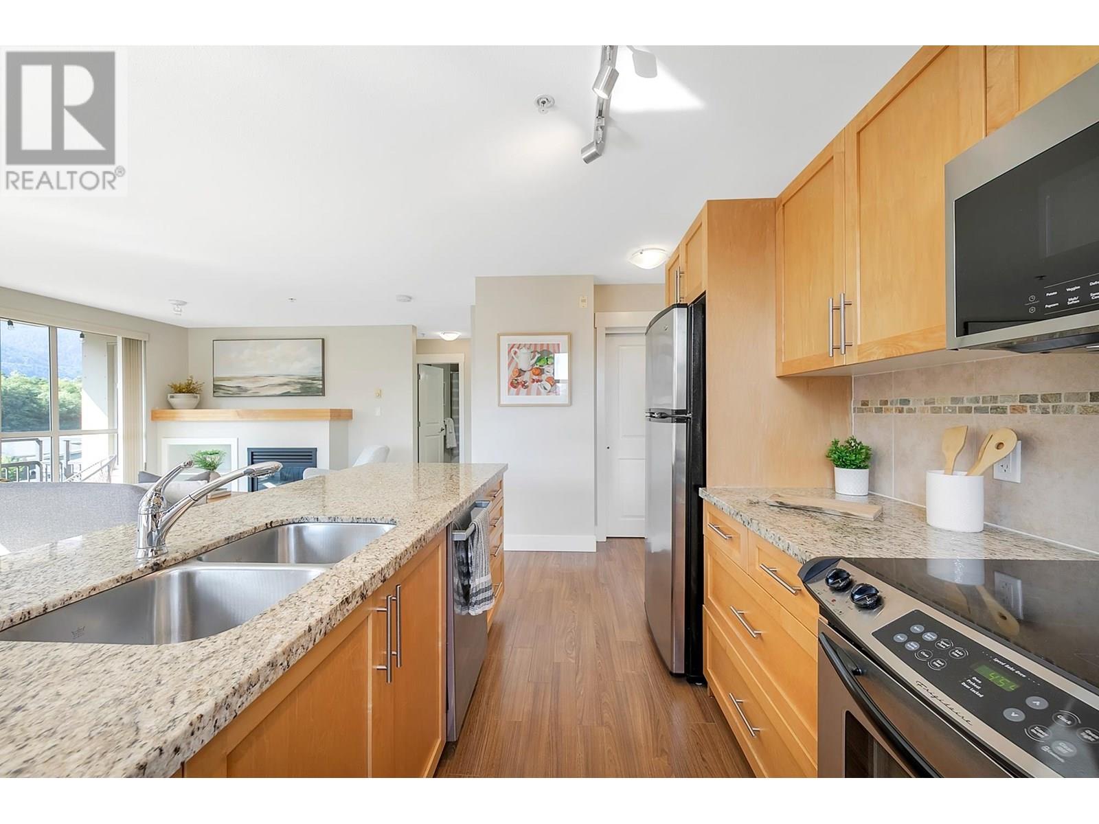 Photo 4 of 401 1211 Village Green Way, Squamish BC