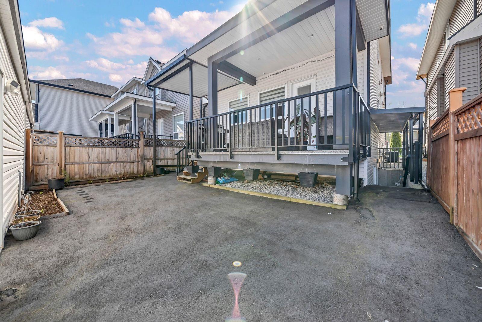 Photo 24 of 14039 59 A Avenue, Surrey BC