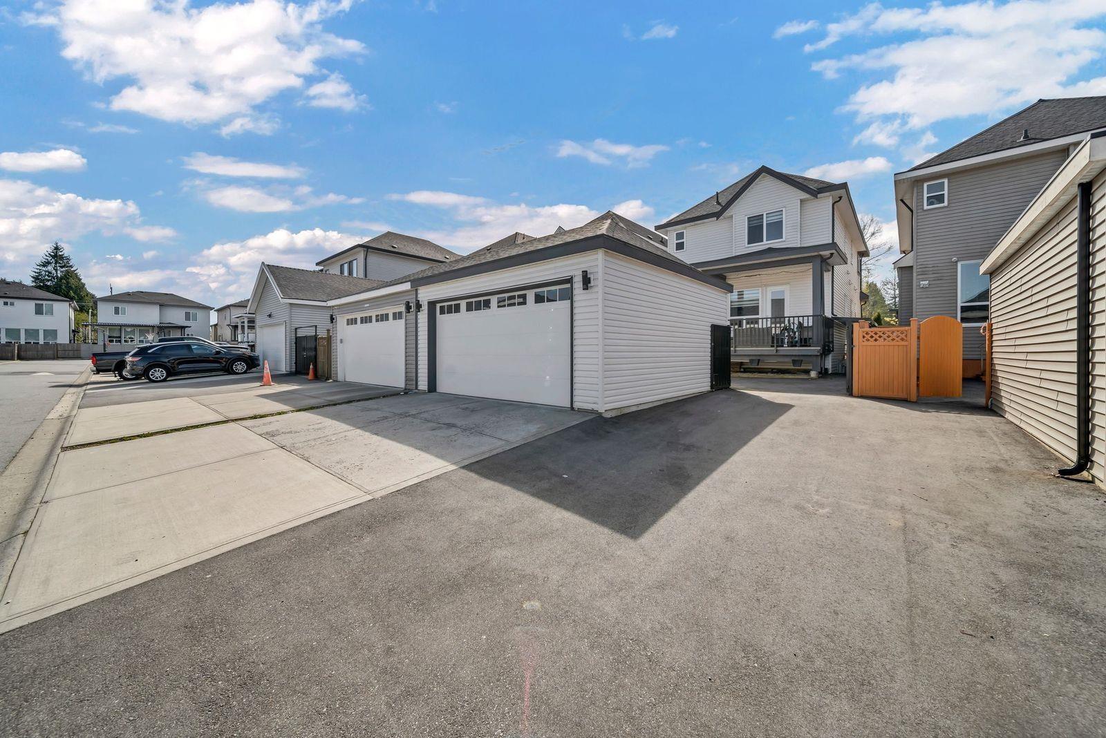 Photo 25 of 14039 59 A Avenue, Surrey BC
