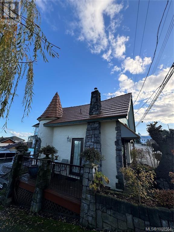  9847 Willow Street, Chemainus